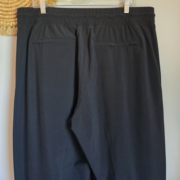 Athleta Avenue Black Wide Leg Crop Pull-on Active Travel Pants Womens Size 16 - Picture 10 of 14